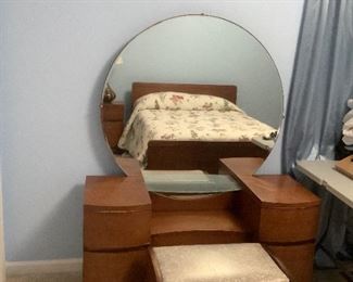 Full size bedroom set vanity and vanity stool