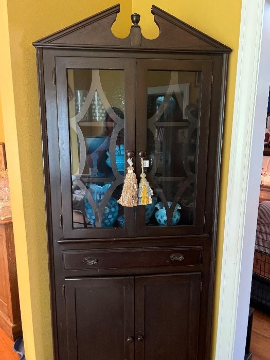 Antique corner cabinet, beautiful!!!