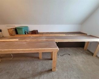 Train Tables, Tracks, And Replicas