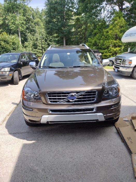 2013 Volvo XC90 only 37,000 miles only $21000.00!!!