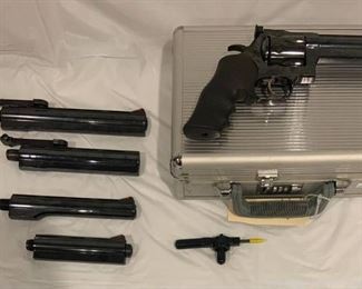 Dan Wesson pt44 Magnum with Five Barrels