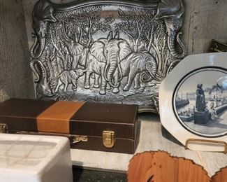 elephant tray 19" x 13"