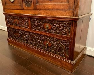 Antique Oak wardrobe
