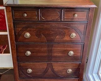 Antique chest of drawers