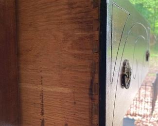 Antique chest of drawers