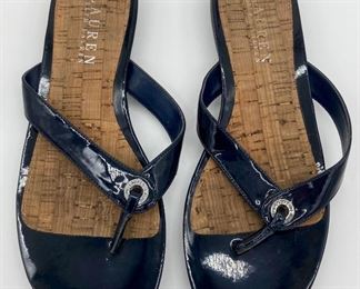 Women's shoes: dress shoes, sandals, flip-flops, sneakers, boots and more! Chanel, Coach, Ralph Lauren and Anne Klein to name a few.