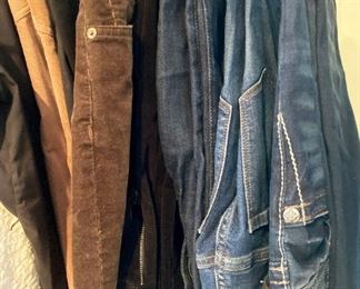 Designer and casual women's clothing, including Synergy Organic, Nahdree, Studio by Searle, Banana Republic, Brooks Brothers, Ralph Lauren, Meyer's, Izod, Tommy Hilfiger, The North Face, Lilly Pulitzer, L.L. Bean, Moulinette Souers, The Limited, J. Crew, Limited Express and many more!