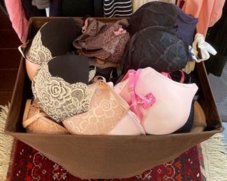 Designer and casual women's clothing, including Synergy Organic, Nahdree, Studio by Searle, Banana Republic, Brooks Brothers, Ralph Lauren, Meyer's, Izod, Tommy Hilfiger, The North Face, Lilly Pulitzer, L.L. Bean, Moulinette Souers, The Limited, J. Crew, Limited Express and many more!