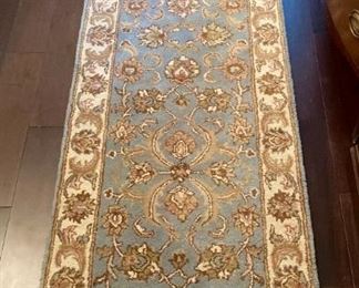 Safavieh hand tufted 2'3" x 8' runner