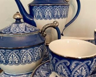 "Tile" by Bombay 34 pieces