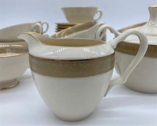 Lenox Greenfield 26 pieces