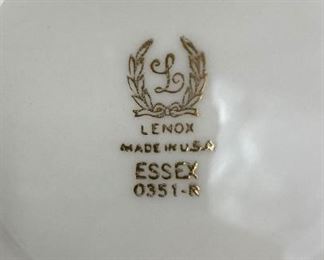 Lenox Essex Maroon 12 pieces