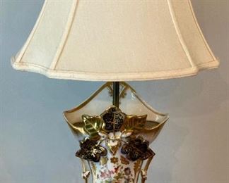 Vintage brass floral lamp - as-is