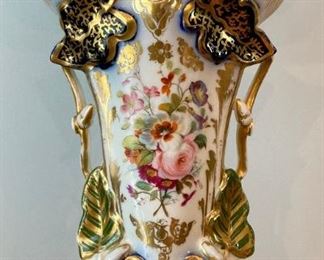 Vintage brass floral lamp - as-is