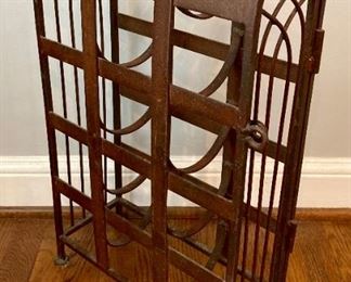 Metal wine rack