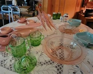 Pink glassware
Green arr glass