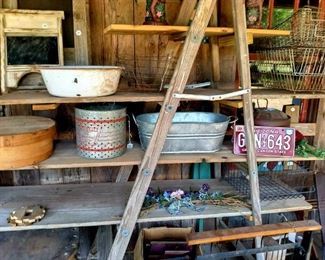 Rustic decor
Farmhouse decor