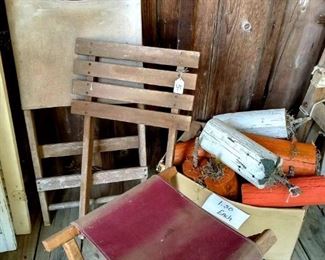 Camp chairs
Tv trays