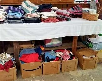 Fabric and scraps
Quilting material 