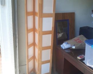 Three panel screen , you can insert pictures into each panel square