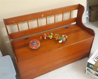 Bench/storage  chest combo