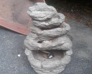 Two piece fountain with pump