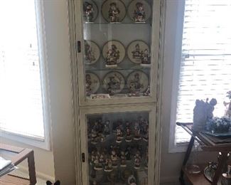 Curio cabinet