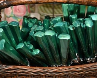 Cambridge Novia Pearlized flatware x 80+ pieces