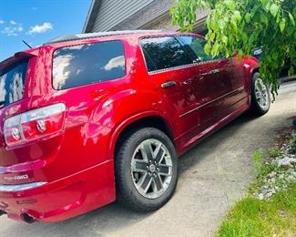 2012 GMC Arcadia Denali AWD 6 Cylinder D 3.6L
116,148 Miles
$12,800
MM accepts all bids on vehicles during sale hours. If financing is required, you must be pre-approved. MM accepts cashiers check, cash & financing.