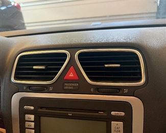 2007 Volkswagen Eos 4 Cylinder 2.0L FI Turbo
2.0T Hard Top Convertible 2D
Mileage 66,105
$6,000