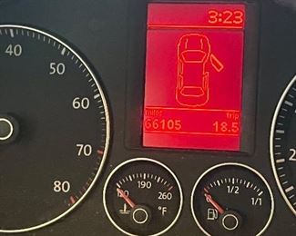 2007 Volkswagen Eos 4 Cylinder 2.0L FI Turbo
2.0T Hard Top Convertible 2D
Mileage 66,105
$6,000