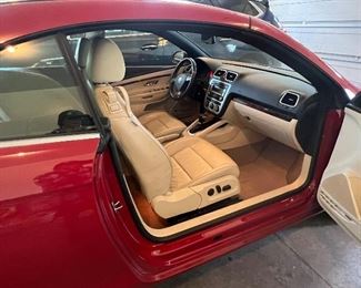 2007 Volkswagen Eos 4 Cylinder 2.0L FI Turbo
2.0T Hard Top Convertible 2D
Mileage 66,105
$6,000