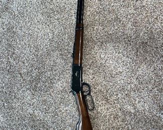 Winchester Model 94 30-30 Win Lever Action - slight scratches on stock but overall excellent condition