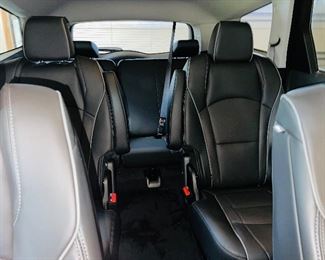 2020 Buick Enclave Avenir 4D AWD 6 Cylinder W 3.6L
Blue
23,981 Miles
$47,000