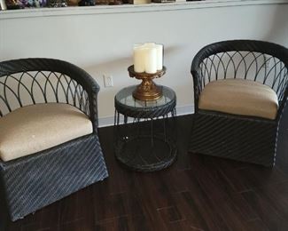 Outdoor chair and side table set