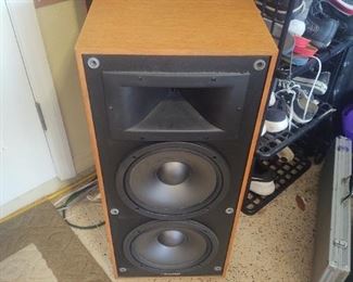 VINTAGE PAIR KLIPSCH KG4.2
STEREO SPEAKERS
599.99