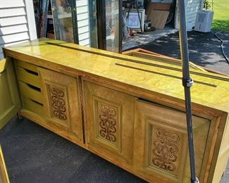 FABULOUS CREDENZA , VINTAGE, RETRO, STUNNING INLAY BRASS DESIGN POSSIBLY DREXEL PIECE 