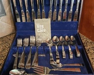 Pfaltzgraff Stainless Flatware
