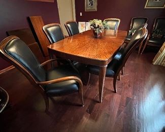 Dining room table and 8 chairs!