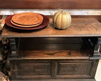 The back of this chest raises to make a bench.