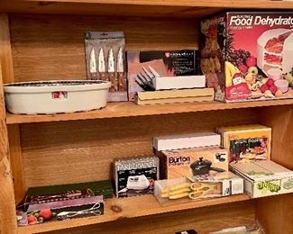 lots of kitchen small appliances (many new in box)