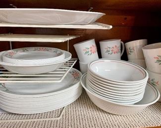 Corelle dish set