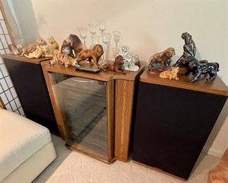 Marantz console stereo with speakers, lion and tigers figurines