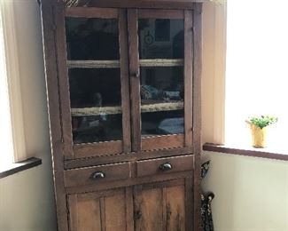 Sale 1 Corner Cabinet