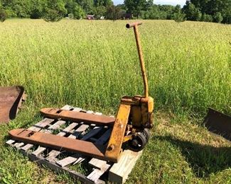 Sale 2 Pallet jack