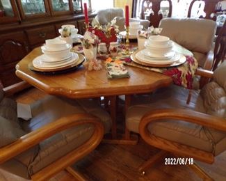 dining table w/6 chairs & leaf, nice set of china