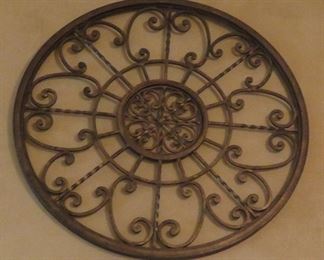 Metal wall medallion