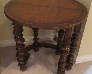 Gateleg table