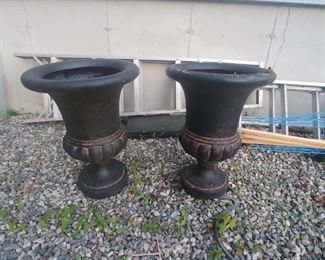 Pair of garden urns
SOLD