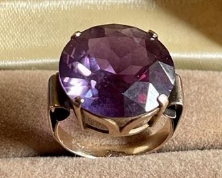 Antique 14k Gold And 10 Carat Facetted Purple Sapphire Ring Size 7 - Weighs 6.8 Grams Total